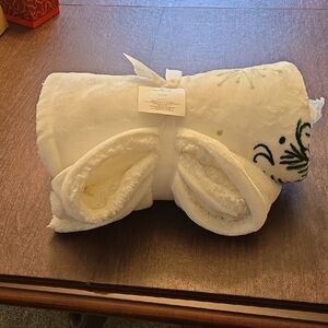 Hallmark Soft White Polyester Blanket